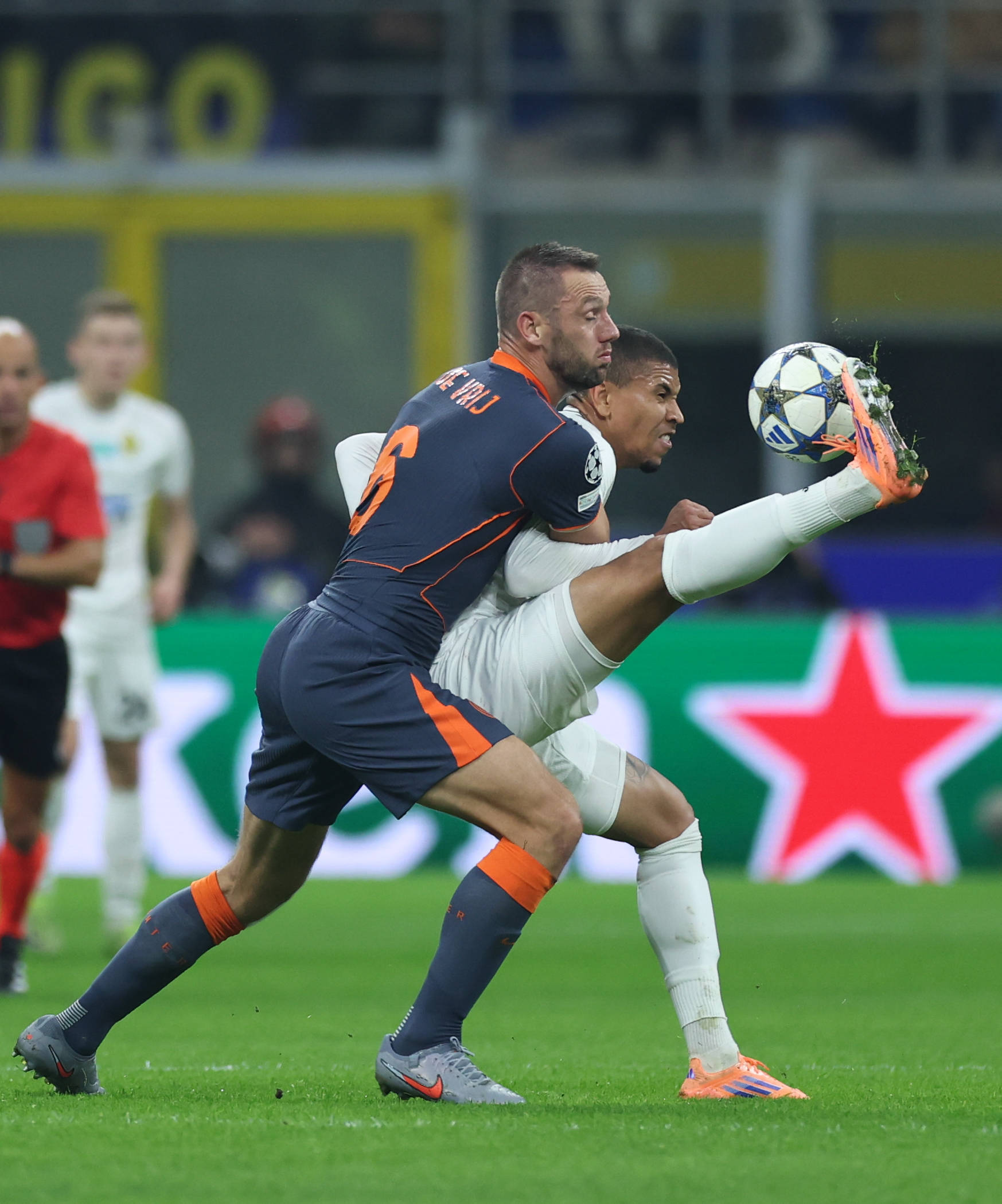 （体育）足球——欧冠：国际米兰胜阿拉木图凯拉特