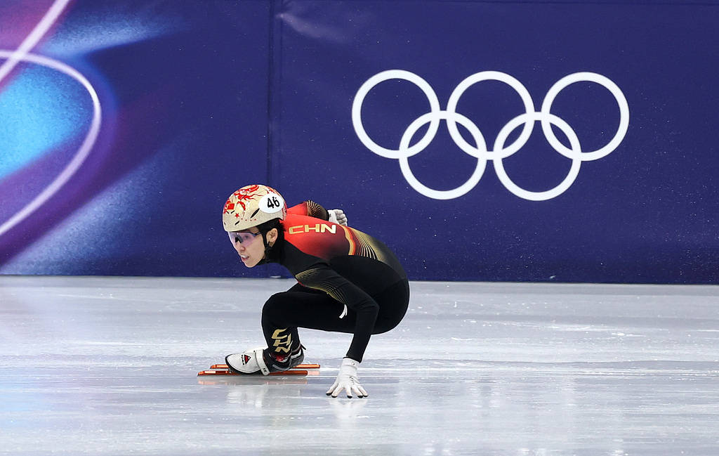 短道速滑女子500米1/4决赛 范可新晋级2将犯规被淘汰