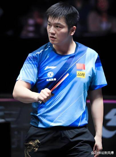 2-0领先遭国乒小将逆转！樊振东欧冠一日两败，解说八字赠言道尽体育真谛