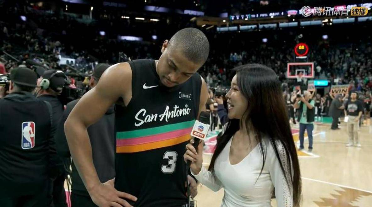 文班亚马四杀雷霆！赛后击掌，凯尔登采访