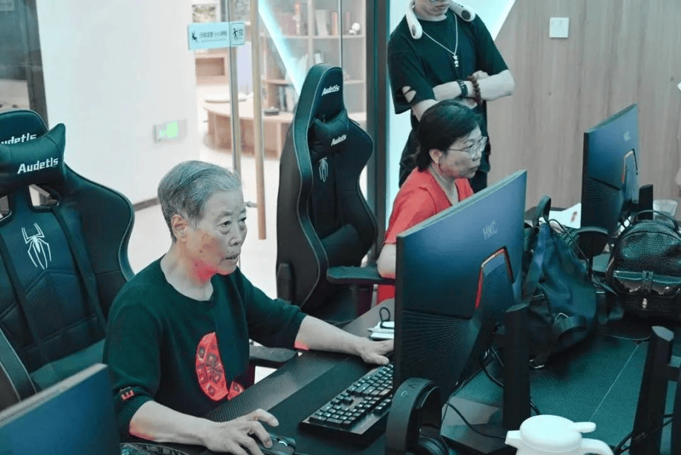 70岁，电竞选手当“打”之年