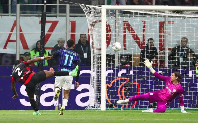 0-1！百年同城德比：6.7亿领头羊惨遭双杀 联赛8连胜+15轮不败终结