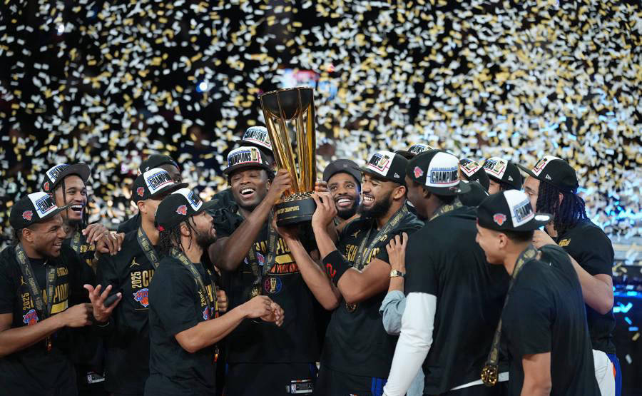 湖人媒体回应球迷质疑季中赛冠军不具含金量，反遭粉丝反驳詹姆斯态度矛盾